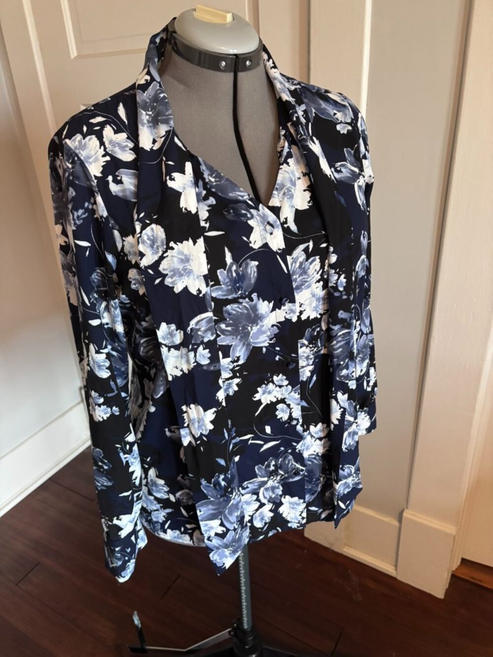 Karl Lagerfeld Paris Navy Blue Floral Buttonup Blouse with Neck Tie Detail - M